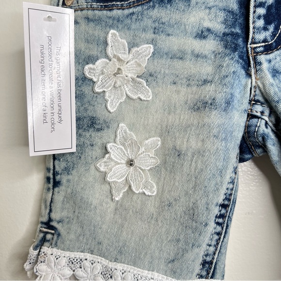 Jordache Bermuda Length Acid Wash Denim Jean Shorts Kids Size 5 New Floral - Picture 2 of 8
